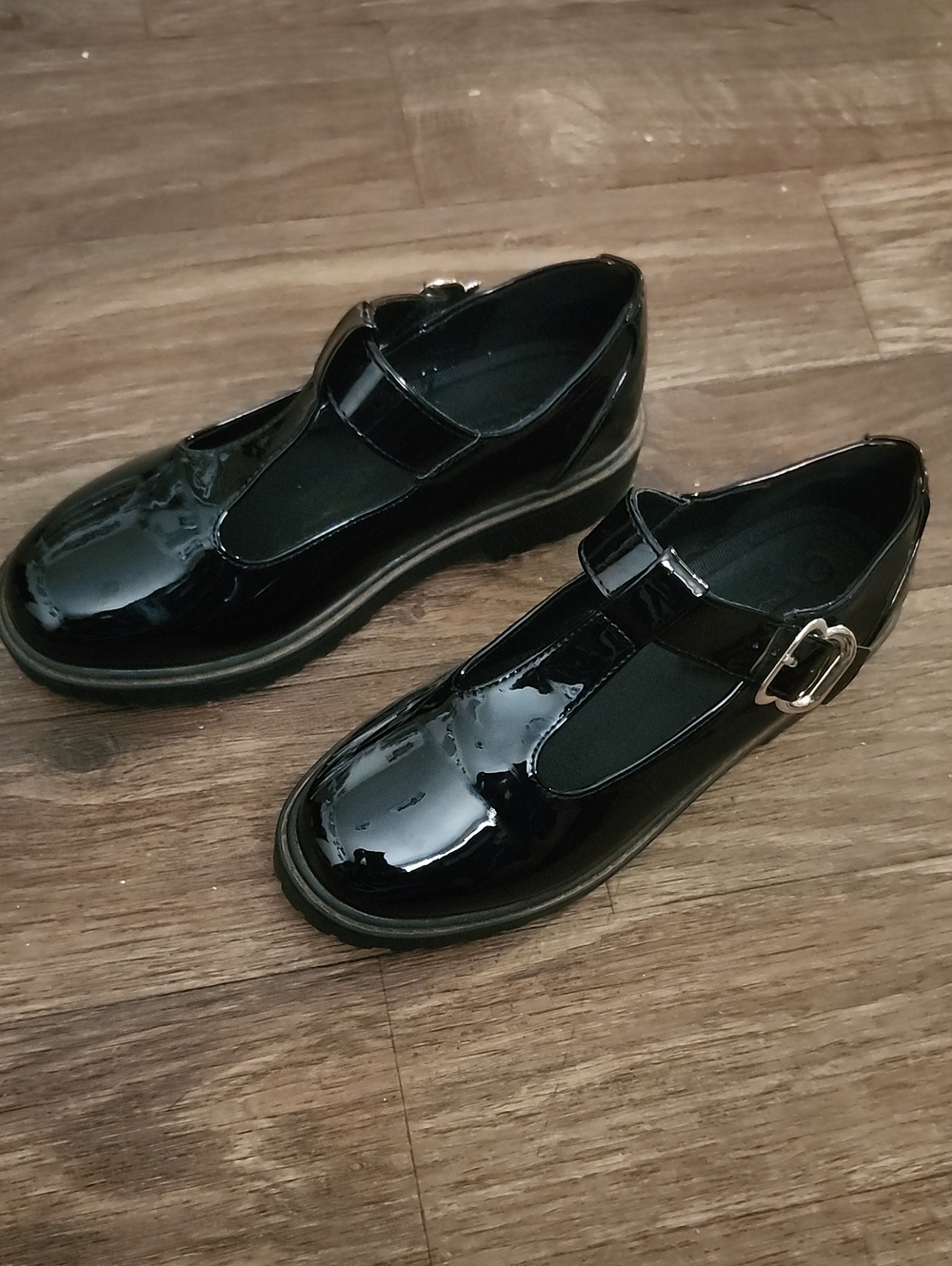 Coutgo Girls Platform T-Strap Mary Jane Shoes Black Patent Size 3Y - EUC